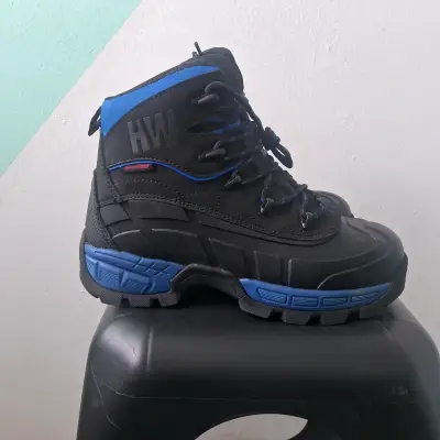 Botas impermeables negras y azules - miniatura 1