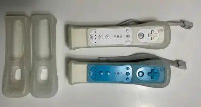 Consola Wii negra y blanca - miniatura 3