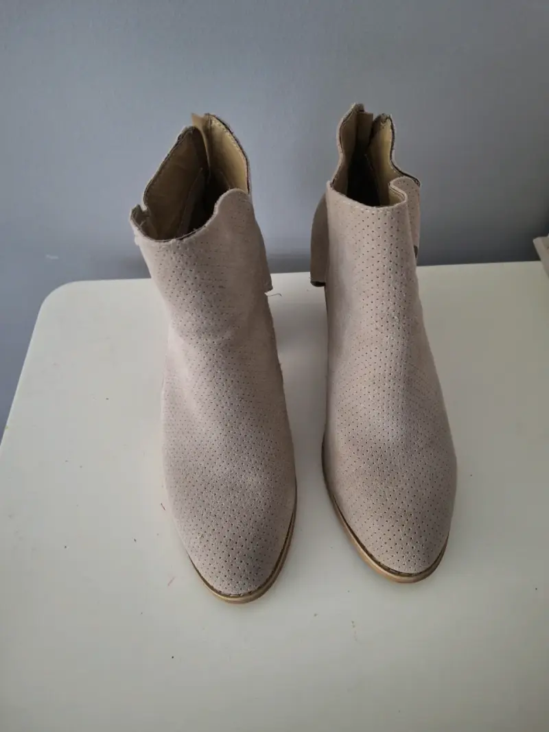Botines beige taco alto - 2