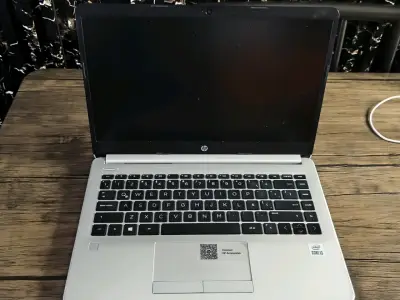 Laptop HP plateado - miniatura 2