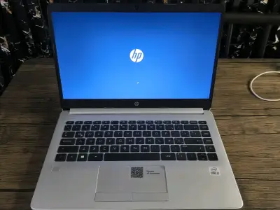Laptop HP plateado - miniatura 3