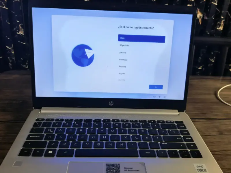 Laptop HP plateado - 4
