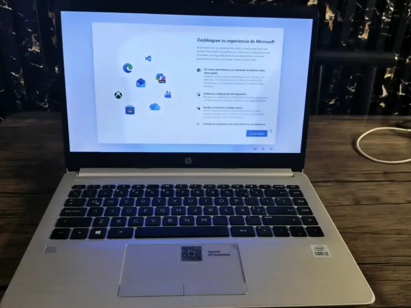 Laptop HP plateado - 5
