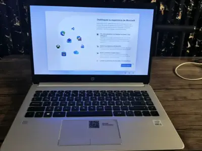 Laptop HP plateado - miniatura 5