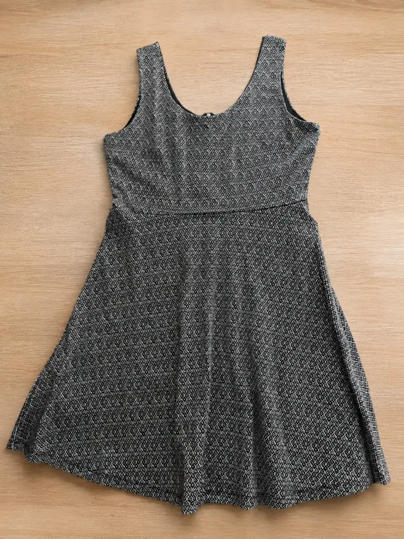 Vestido gris estampado - 1