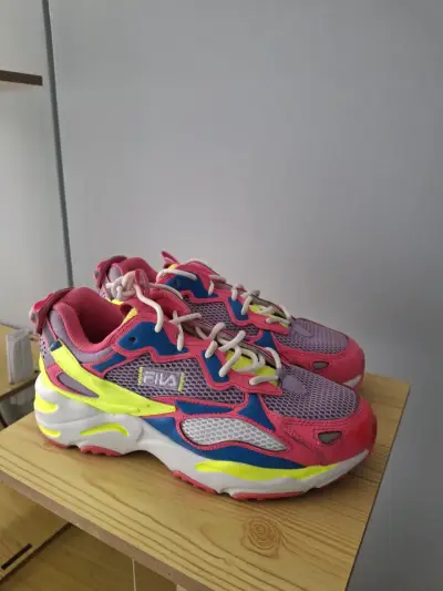 Zapatillas FILA neón - miniatura 1