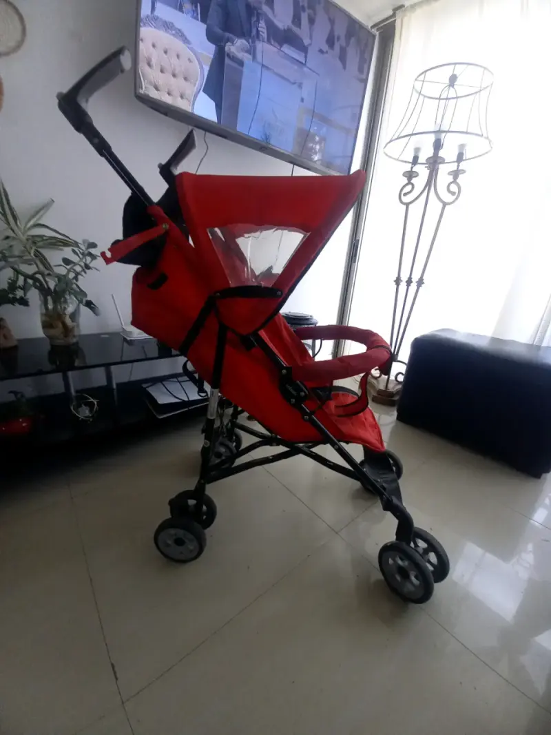 Coche para bebé rojo - 2