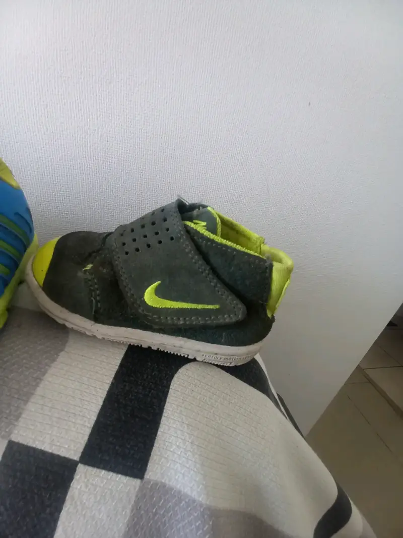 Zapatillas Nike verde y amarillo