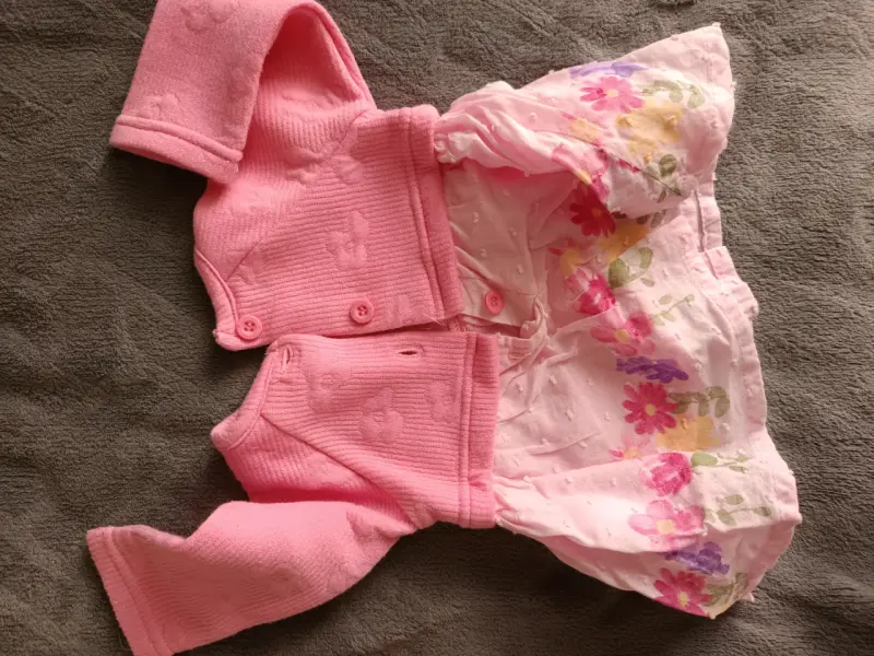 Vestido de niña rosado con flores - 2