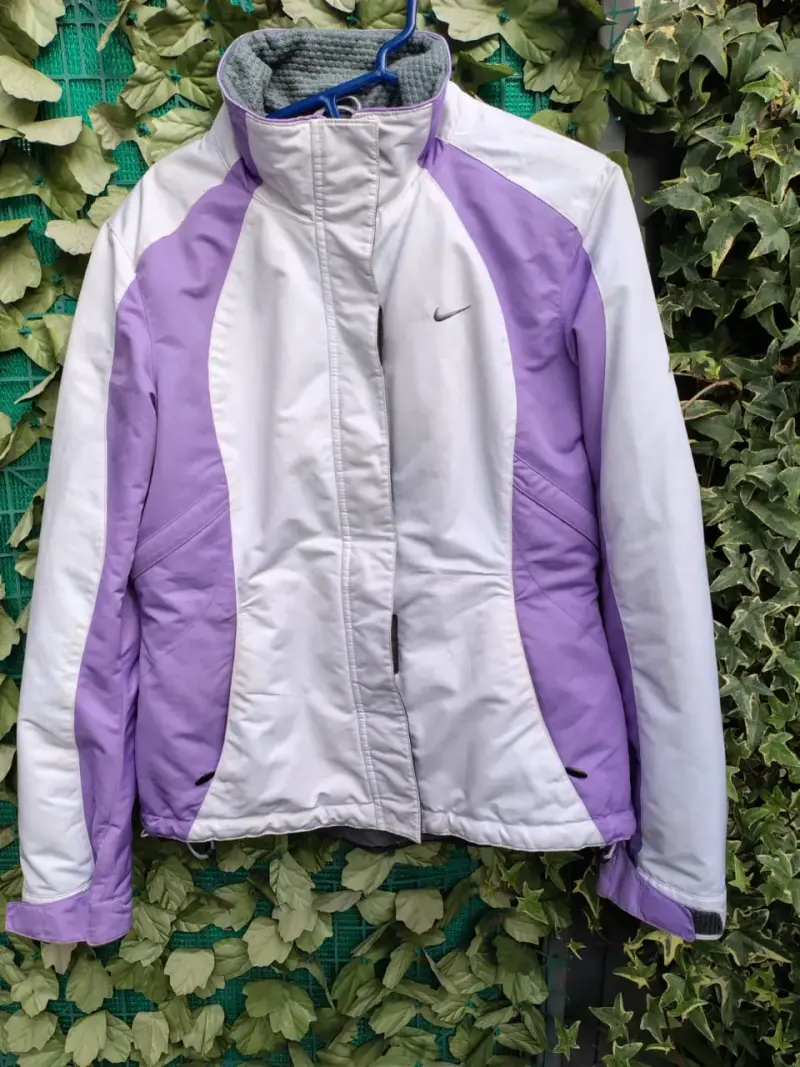 Chaqueta deportiva Nike morada - 1