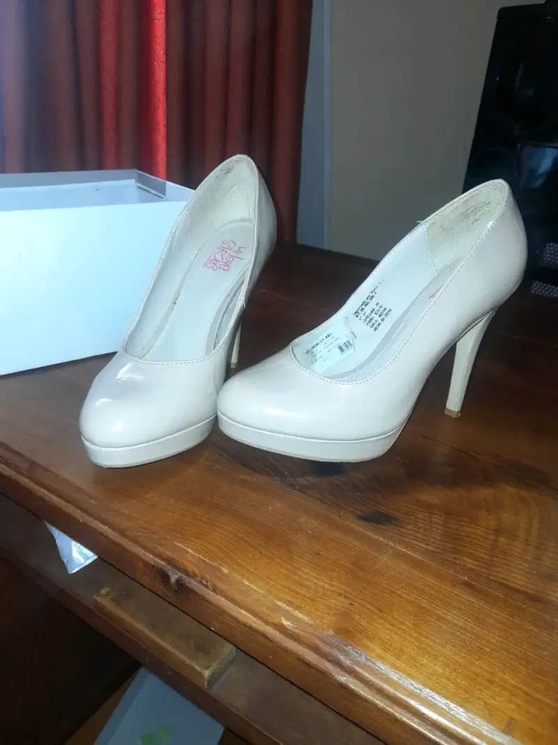 Zapatos de tacón beige - 2