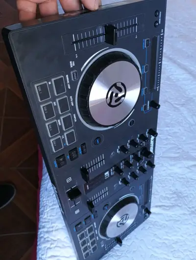 Controlador DJ Numark Mixtrack pro 3 - miniatura 3