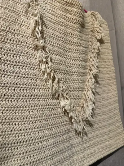 Chaleco tejido beige con flecos - miniatura 2