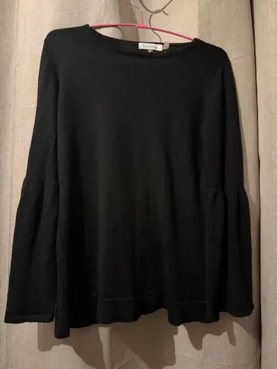 Polera negra de manga larga - miniatura 2
