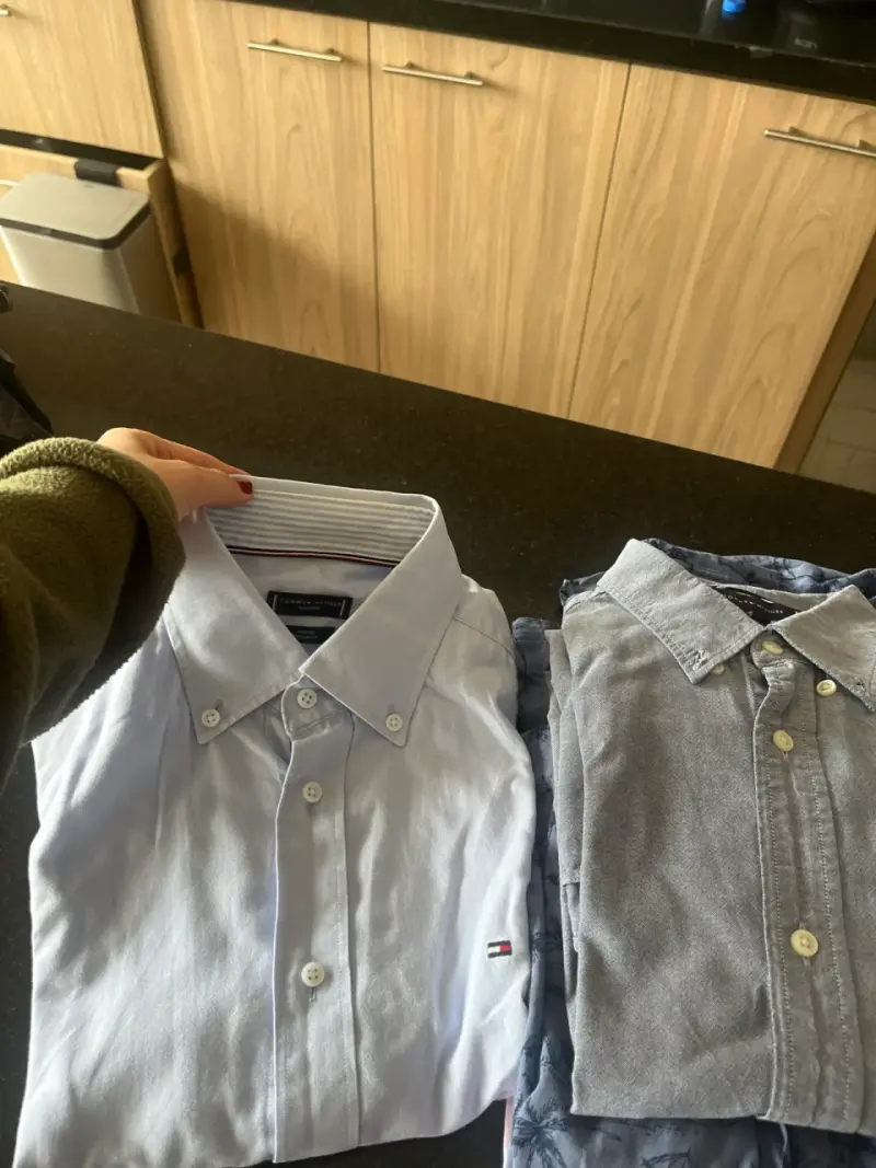 Lote de camisas y poleras - 5