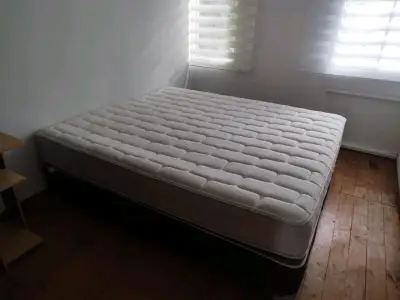 ✨ Cama King usada – ¡Como nueva! Descanso premium - miniatura 1