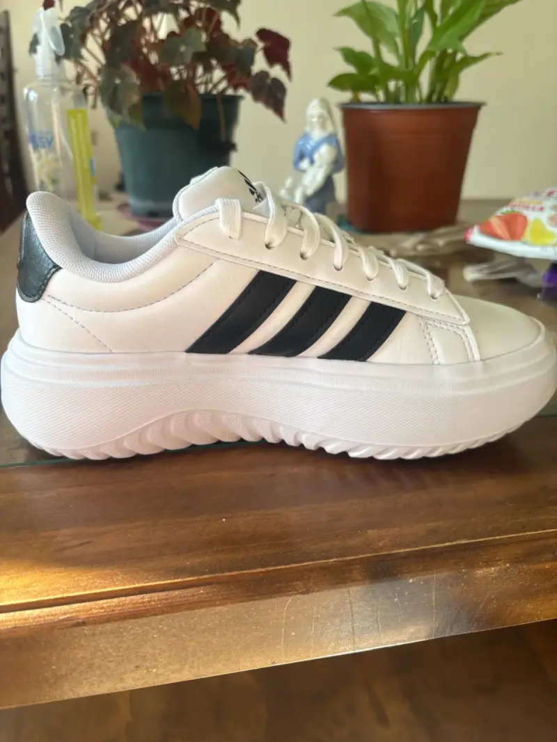 Zapatillas blancas franjas negras Adidas originale - 1