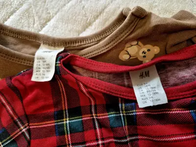 Pack 5 bodys Carter's y H&M niña 18-24 meses - miniatura 5