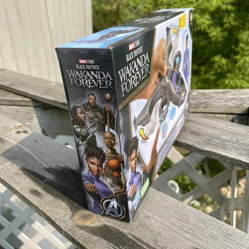JugueteBlack Panther Wakanda Foreve incluye figura - 1
