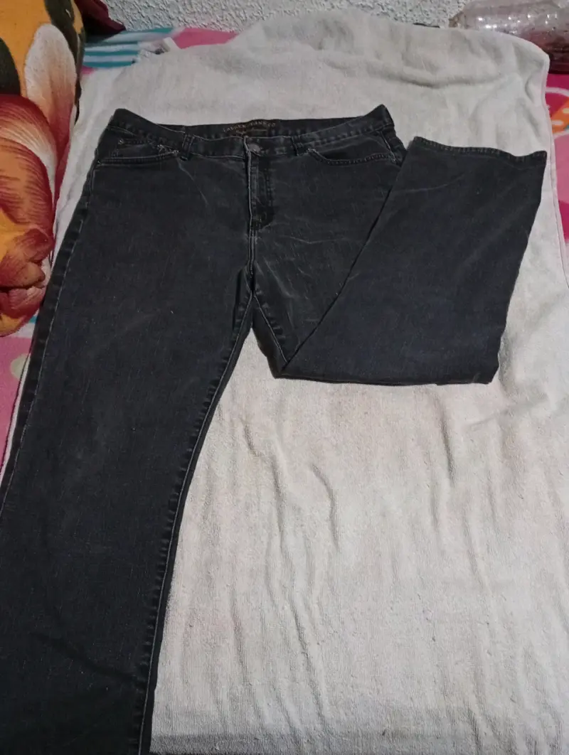 Jeans oscuros clásicos - 1