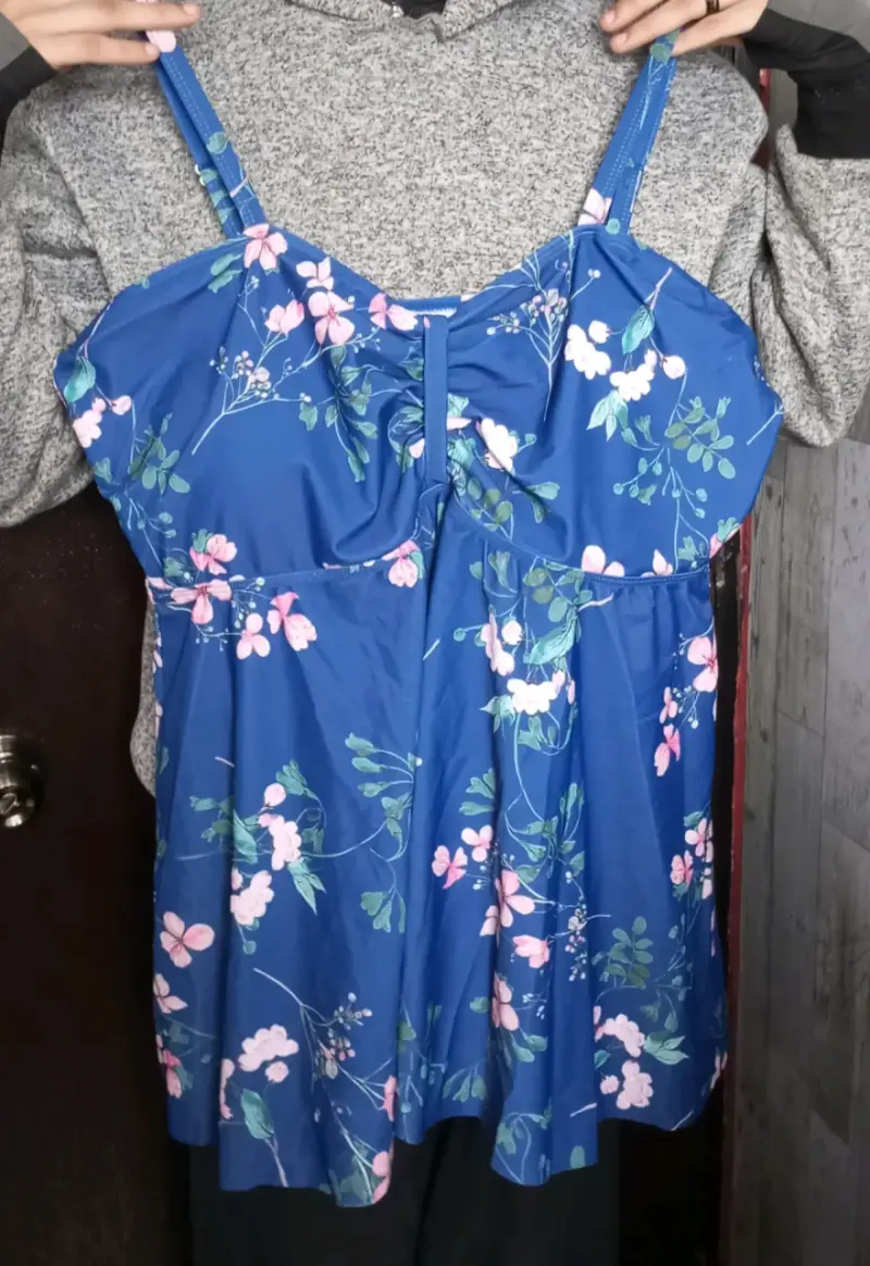 Vestido azul con flores - 1