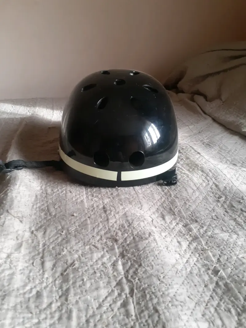 Casco de skate negro - 1