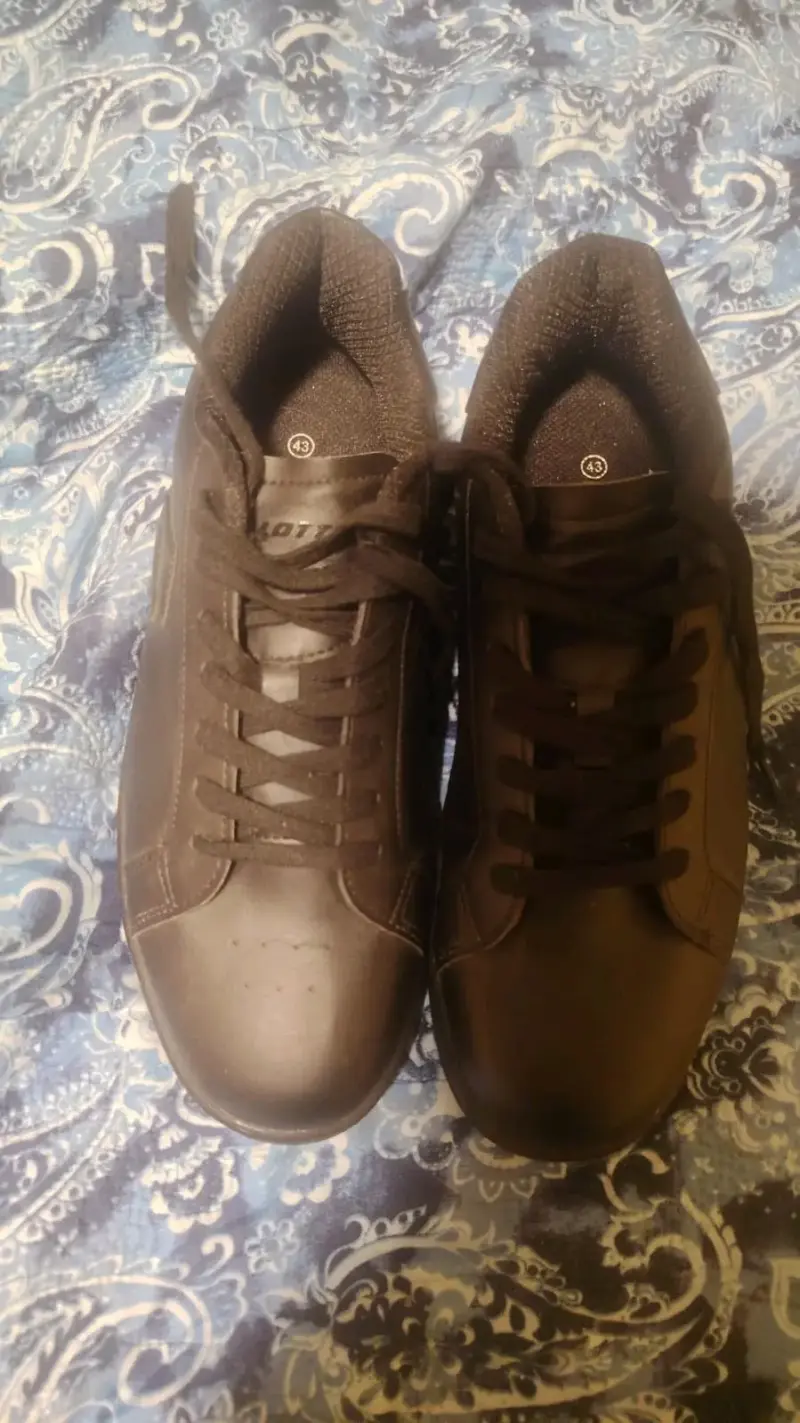 Zapatillas negras deportivas - 2