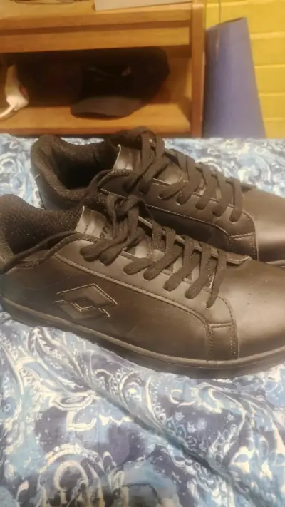 Zapatillas negras deportivas - miniatura 3