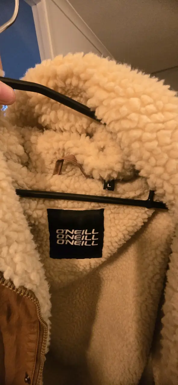 Parka marrón con capucha de lana - 3
