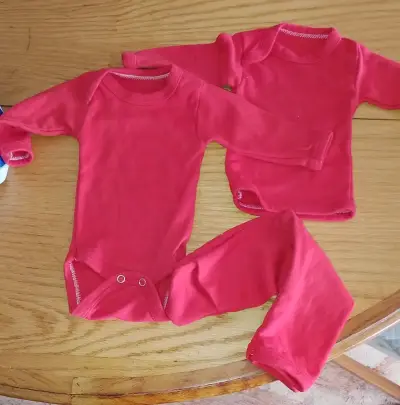 Ropita de bebe - miniatura 4