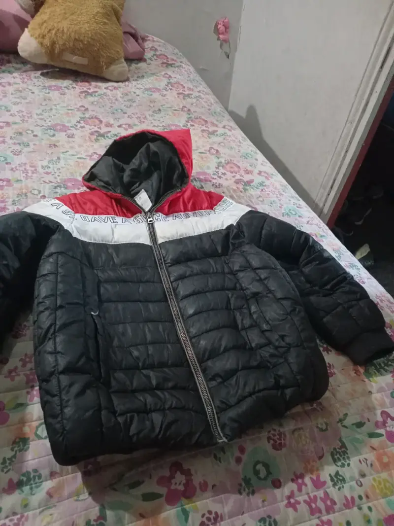 Chaqueta acolchada con capucha