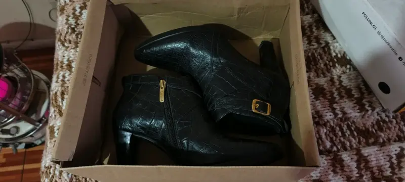 Botines negros de charol con hebilla - 2