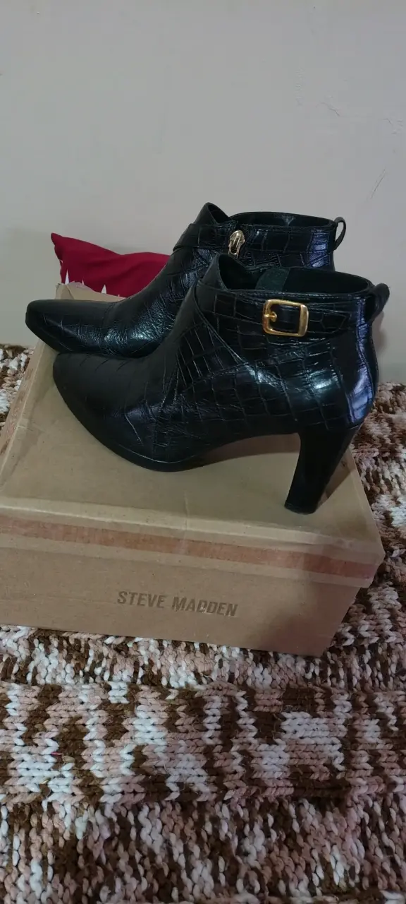 Botines negros de charol con hebilla - 6