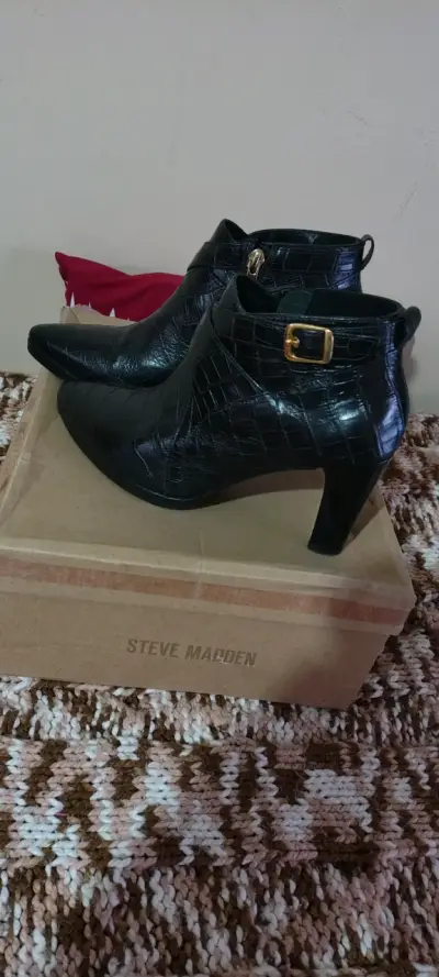 Botines negros de charol con hebilla - miniatura 6