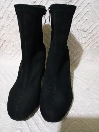 Botines negros de gamuza N° 36 - miniatura 1