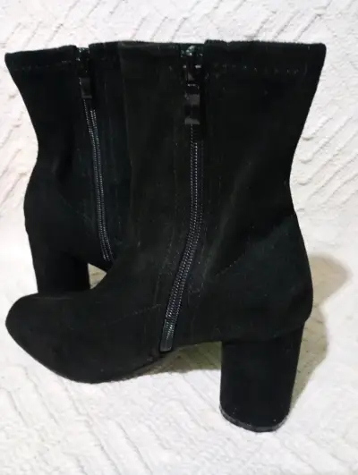 Botines negros de gamuza N° 36 - miniatura 2