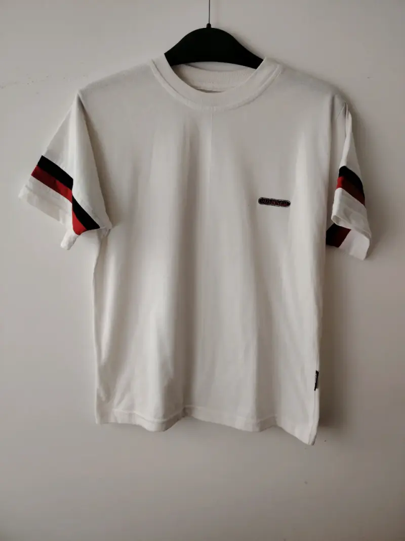 Polera blanca juvenil o niño con bandas - 2