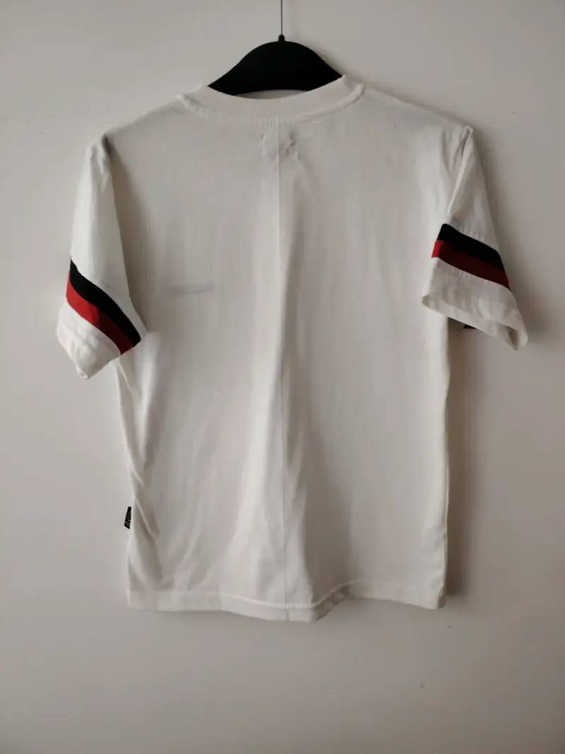 Polera blanca juvenil o niño con bandas - 3