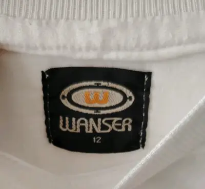 Polera blanca juvenil o niño con bandas - miniatura 6
