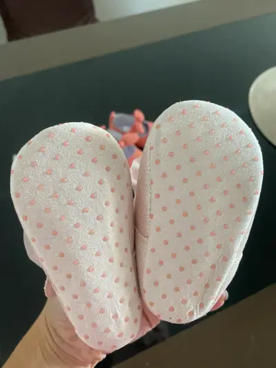 Zapatos de bebé varios colores - miniatura 3