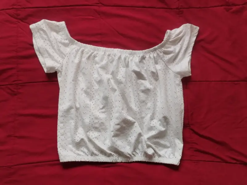 Blusa blanca hombros descubiertos - 1