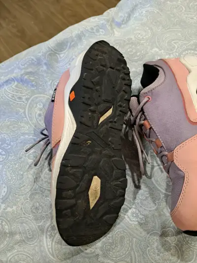 Zapatillas deportivas rosas y lilas - miniatura 2