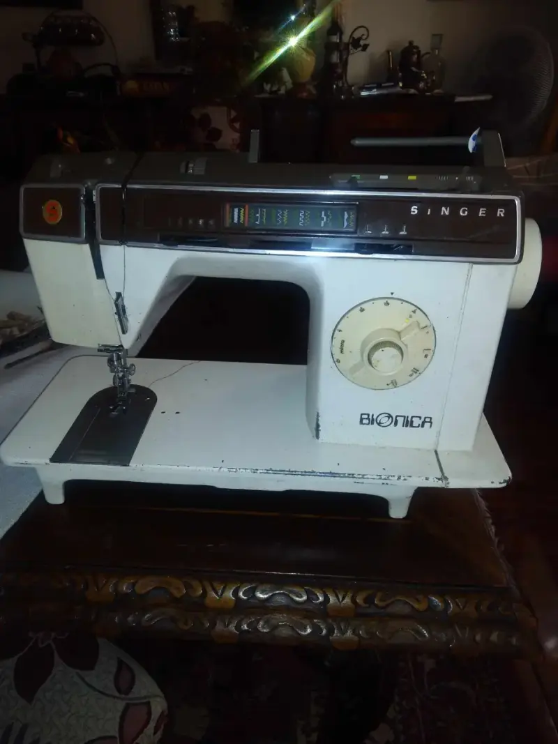 Maquina de coser Singer para reparar - 3
