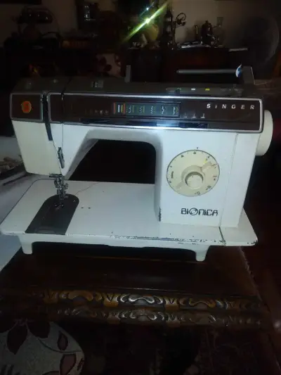 Maquina de coser Singer para reparar - miniatura 3