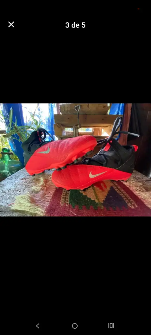 Zapatillas deportivas rojas Nike - 1