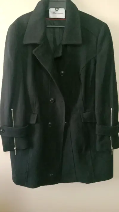 Abrigo negro elegante - miniatura 2