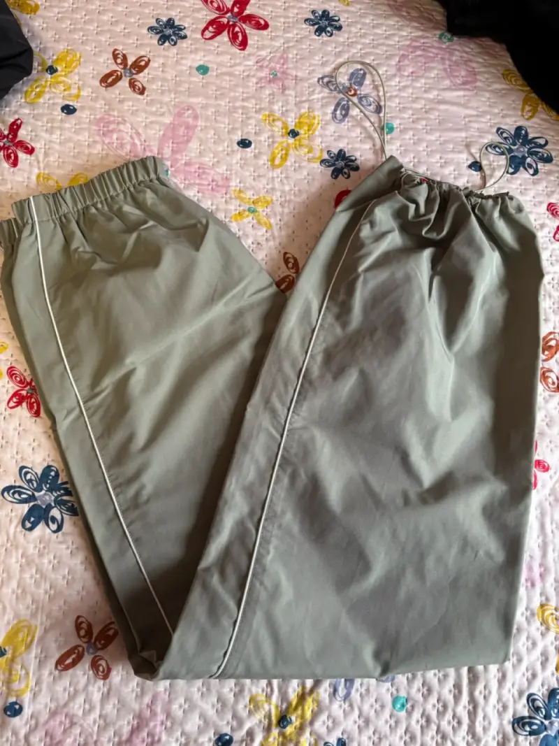 Pantalones deportivos verdes