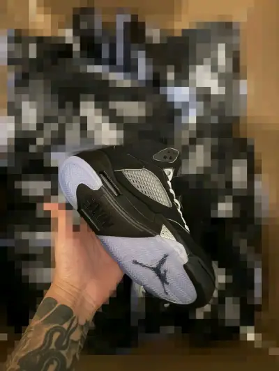 Jordan retro 5 Black Metallic Reimagined - miniatura 4