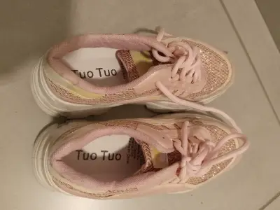 Zapatillas rosadas brillantes - miniatura 5