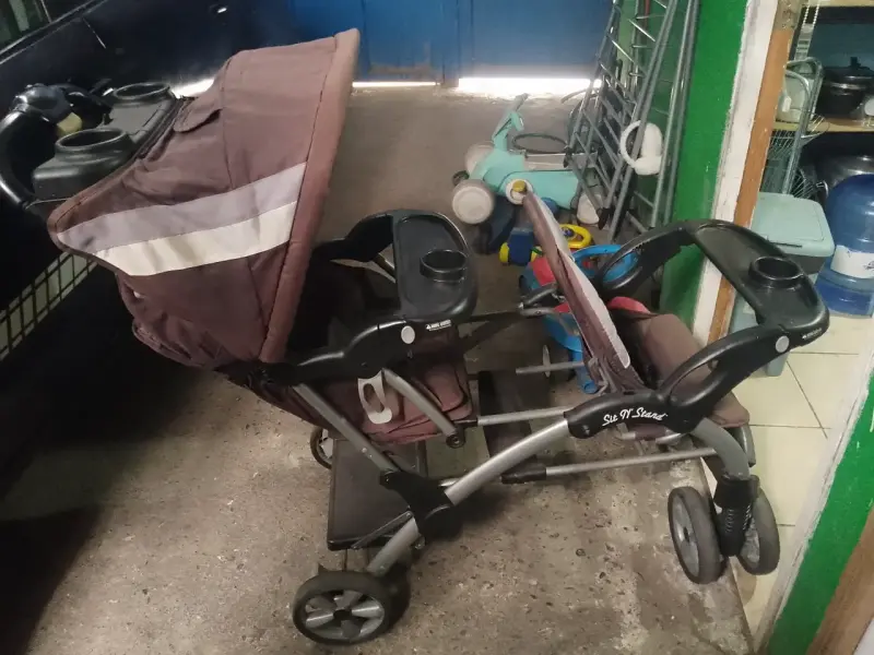 Coche doble para bebé - 1